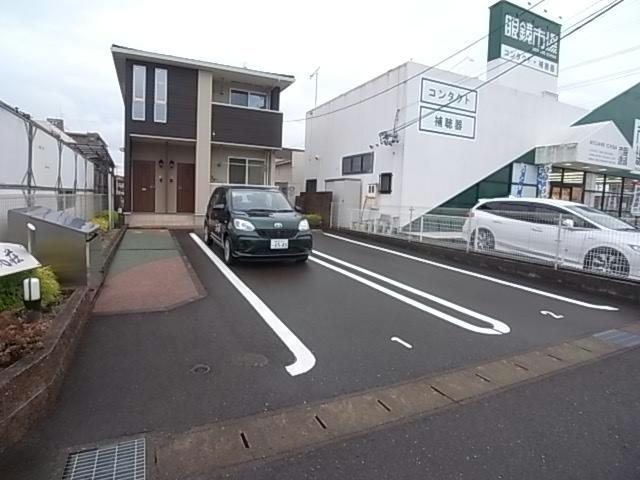駐車場　駐車場