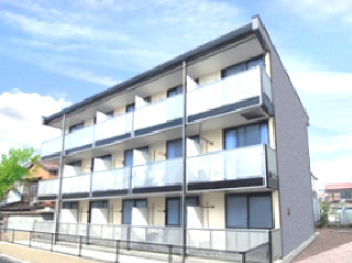 建物外観　ベランダ付の３階建！