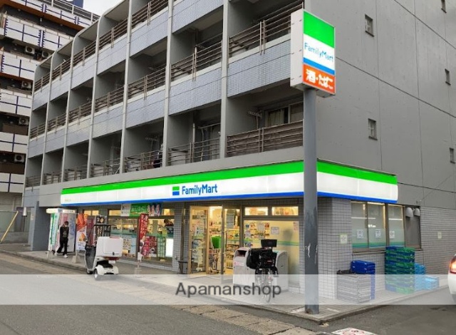 コンビニ　ファミリーマート（コンビニ）まで105m