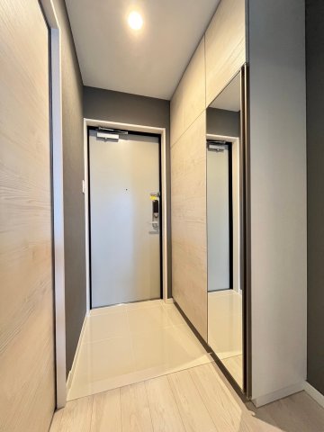 玄関　同物件、別号室の参考写真です。