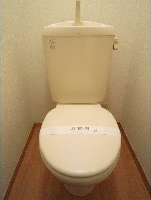 トイレ　清潔感のある水回り♪