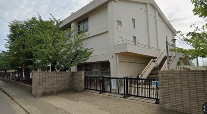 小学校　茅ヶ崎市立小和田小学校（小学校）まで1562m