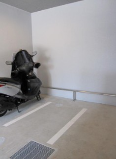 駐車場　バイク置場