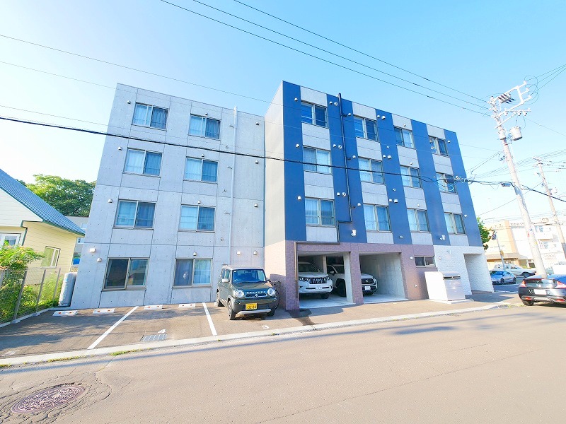 建物外観　大人気・設備充実の築浅デザイナーズマンションです♪