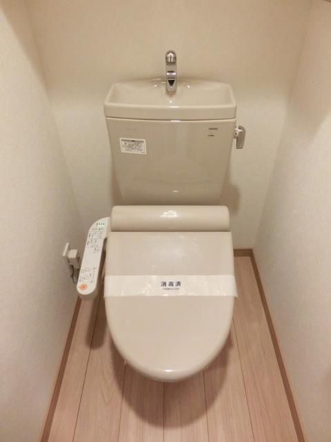 トイレ　洗浄機能付トイレ