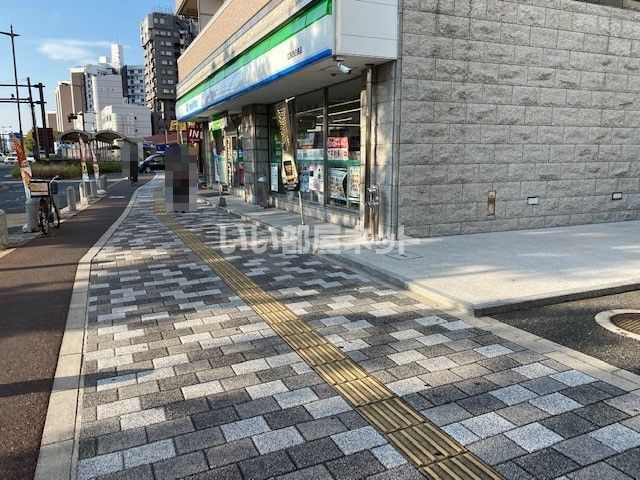コンビニ　ファミリーマート 広島西白島店（コンビニ）まで442m