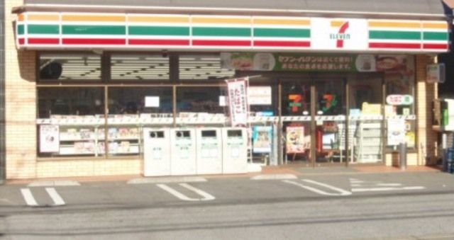 コンビニ　セブンイレブン（コンビニ）まで431m
