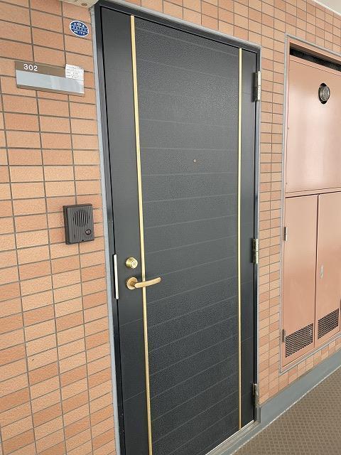 セントラル仲町台の玄関写真