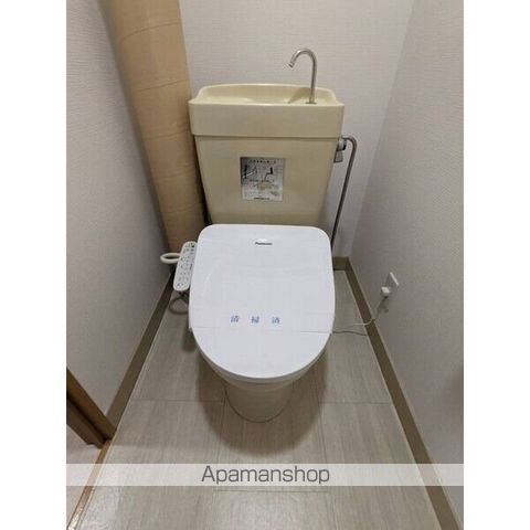 地下鉄南北線 南平岸駅 徒歩11分 8階建 築48年のトイレ写真