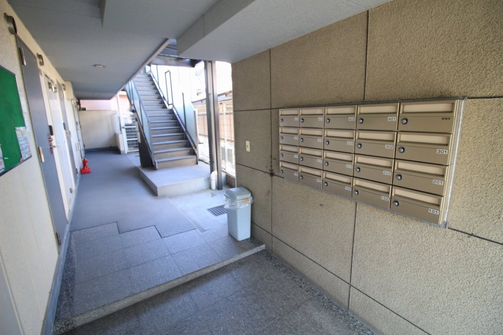 阪急京都線 淡路駅 徒歩8分 4階建 築32年の外観写真