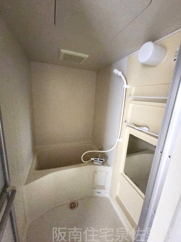 南海本線 尾崎駅 徒歩5分 2階建 築28年の風呂写真