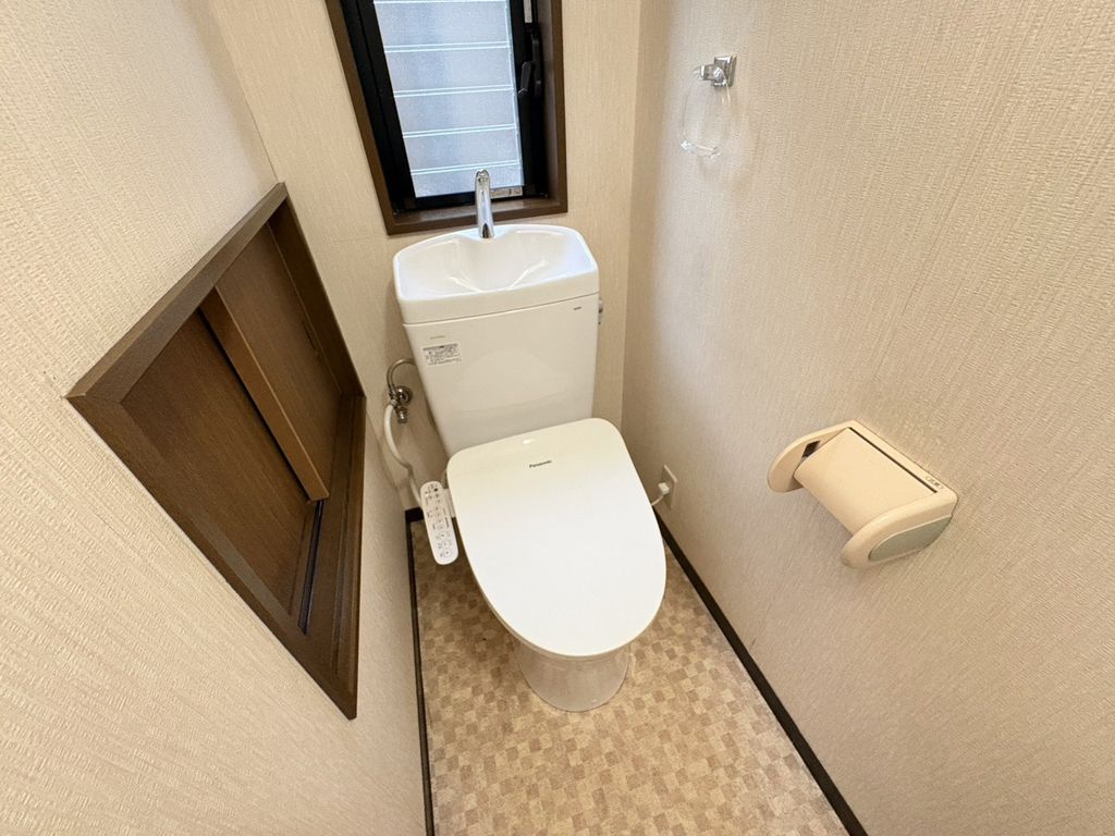 青山北3丁目戸建のトイレ写真