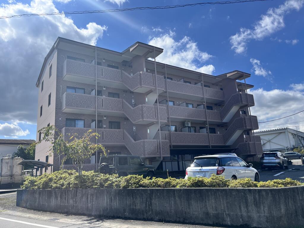 ソレアード京塚原の外観写真
