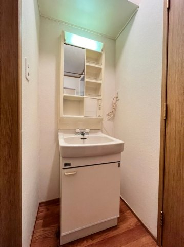 洗面設備　別号室の画像です。ご参考下さい