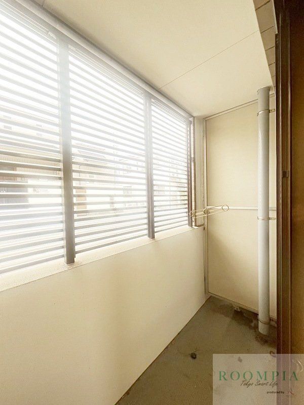 バルコニー　別部屋の参考画像となります。