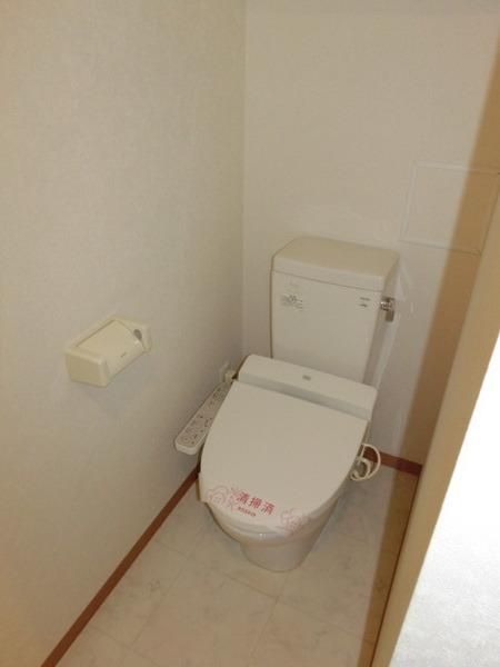 トイレ　ウォシュレット機能付きトイレ