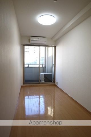 ＪＲ京浜東北線 川崎駅 徒歩5分 5階建 築21年の居間写真
