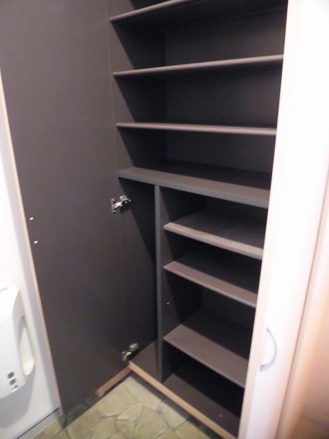 玄関　大容量のシューズボックス