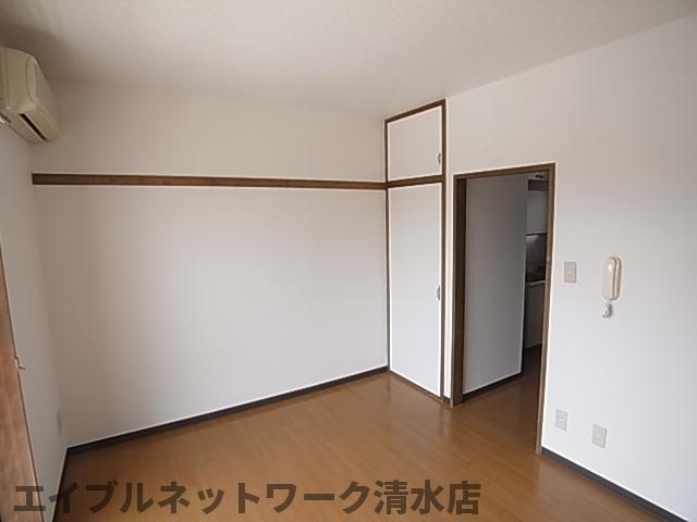 居室・リビング　同物件同タイプ