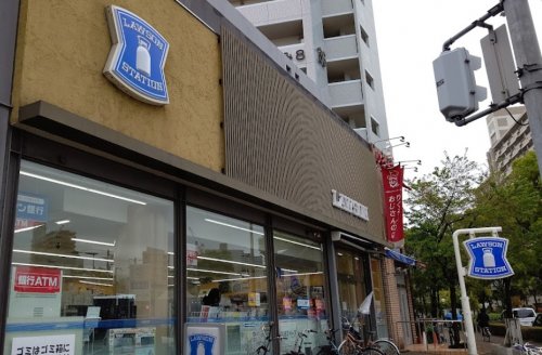 コンビニ　ローソン 長柄東二丁目店（コンビニ）まで525m