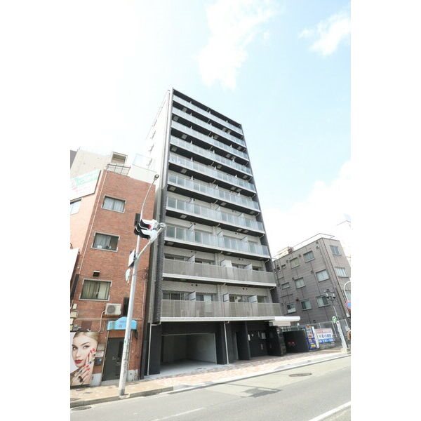 神戸市兵庫区西多聞通のマンションの建物外観
