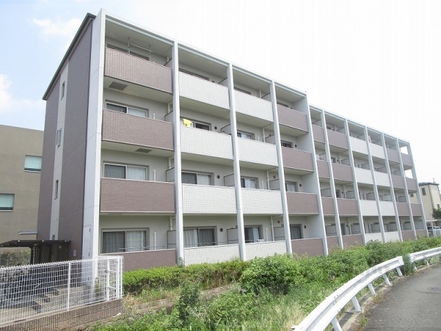 京都市伏見区深草平田町のマンションの建物外観