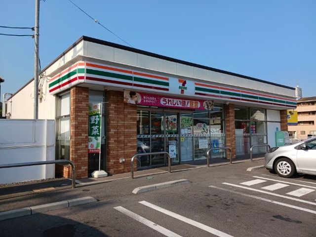 【岡山市中区円山のアパートのコンビニ】