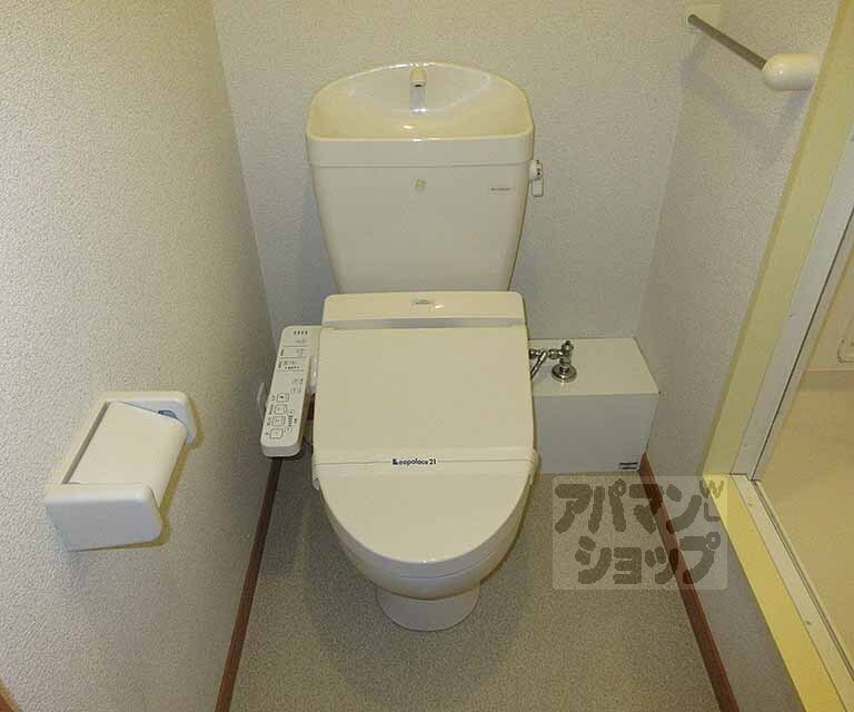 トイレ　ウォシュレット付き！