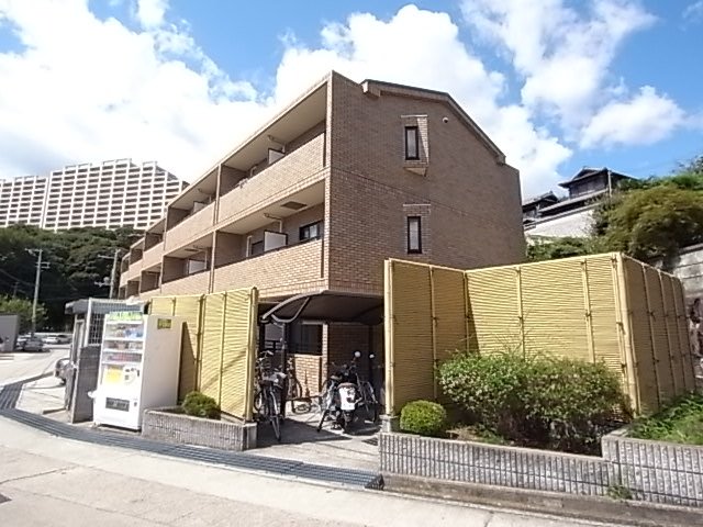 カスケード名谷の建物外観