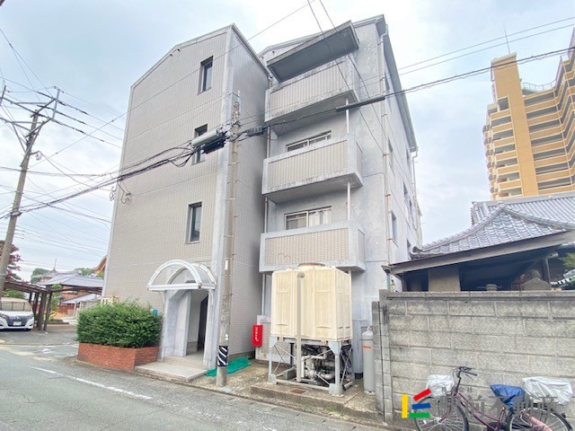 久留米市寺町のマンションの建物外観