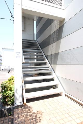 エントランス　駐車場