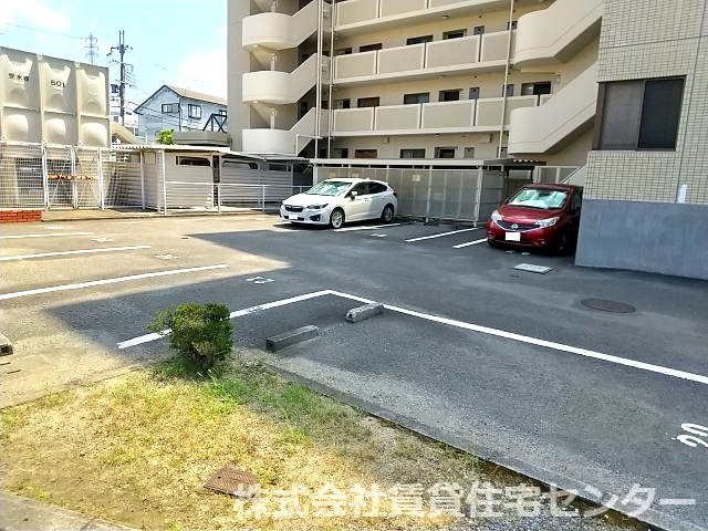 【チサンマンション紀ノ川の駐車場】