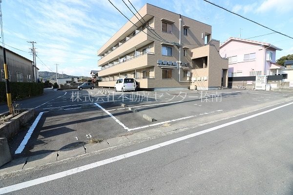 【CARTY黒子の駐車場】