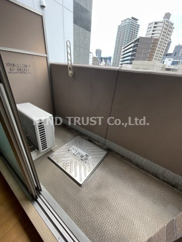 バルコニー　陽当たり良好なバルコニーです