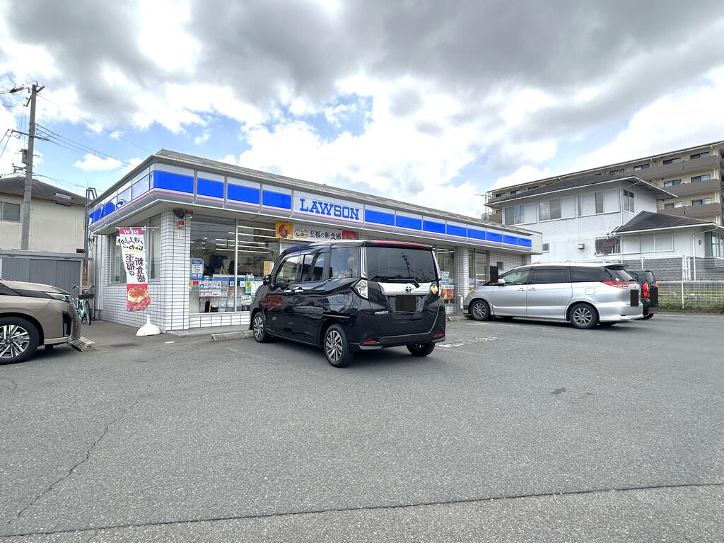 コンビニ　ローソン亀岡千代川店（コンビニ）まで334m