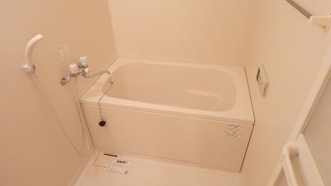 バス・シャワールーム　入浴時間が違っても追い焚き付なので安心♪（イメージ）