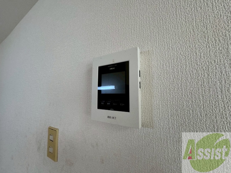 セキュリティ　ＴＶモニター付インターホンです。来客者の顔が見えるので安心！