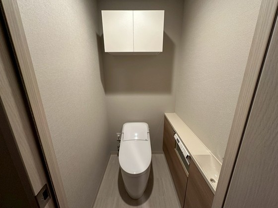 トイレ　※他号室の写真使用・現況優先