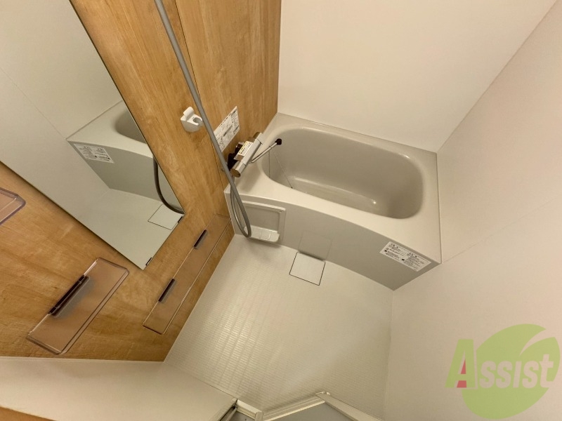 バス・シャワールーム　お風呂になります。一日の疲れを癒してくださいね。