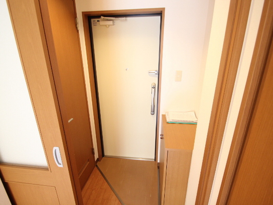玄関　※別部屋の写真です