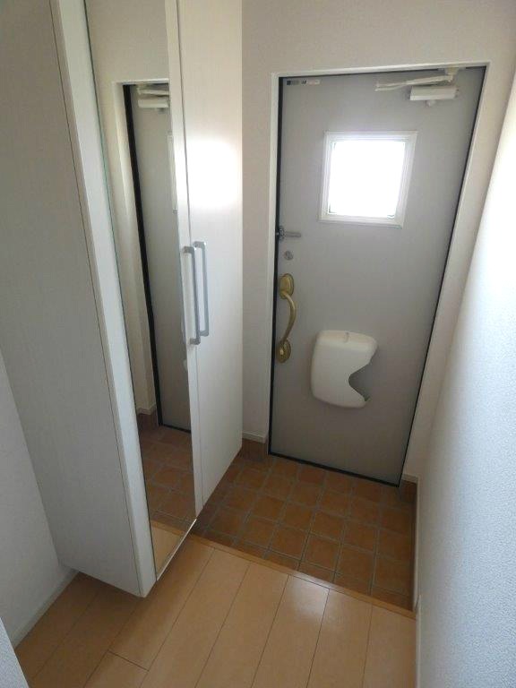 玄関　図面と現状に相違がある場合には現状を優先