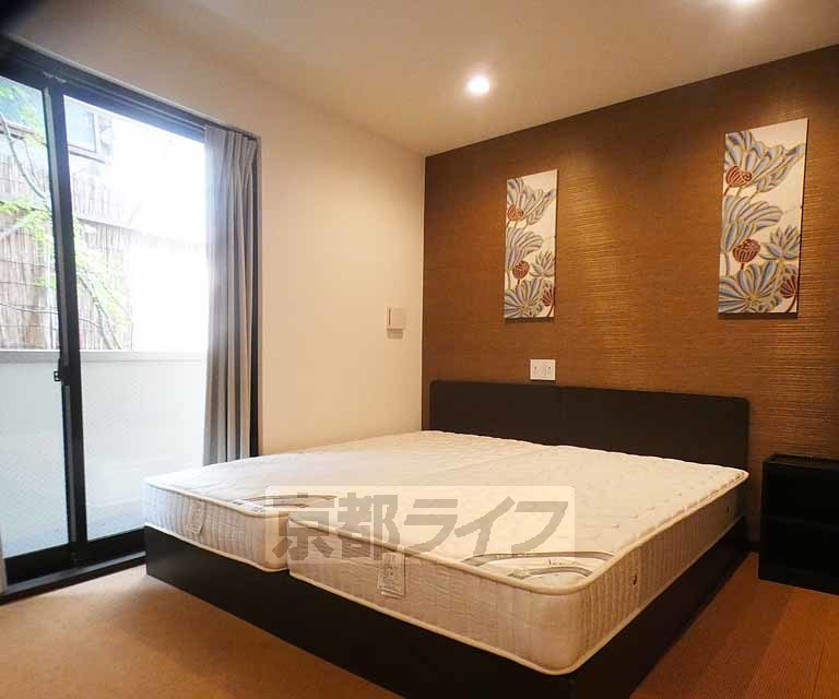 居室・リビング　清潔感のある室内です。