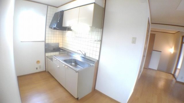 キッチン　2口コンロおけます。