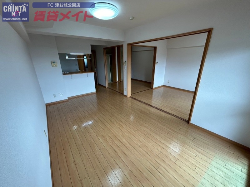 居室・リビング　同じ物件、別部屋の写真です