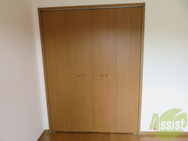 収納　こちらがお部屋の収納です。あるととても助かりますよね。