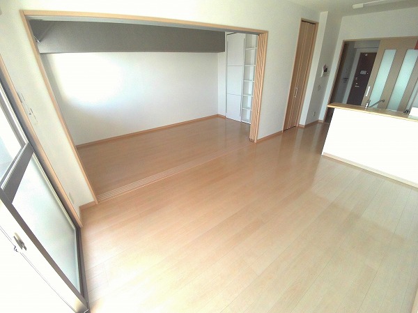 居室・リビング　同タイプのお部屋です。現状優先となります。