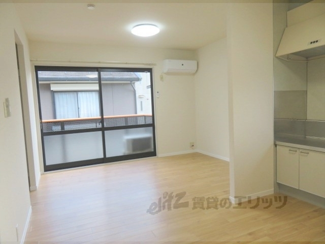 居室・リビング　リビング