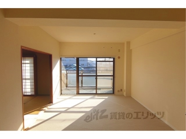 居室・リビング　リビング