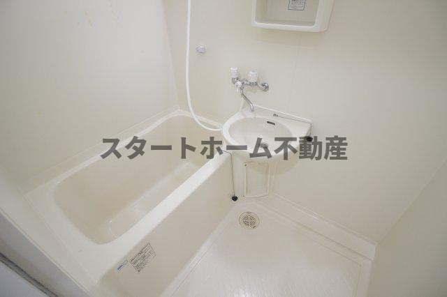 バス・シャワールーム　お風呂です