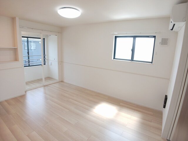 居室・リビング　ゆったりとした居間です